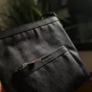 ✨Michael Kors Messenger Crossbody Bag ✨